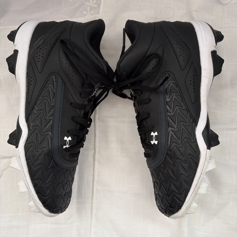 Turf Baseball Soccer lightweight Under Armour 3027446-001 Leadoff Mid 3.0 M7 W8.
